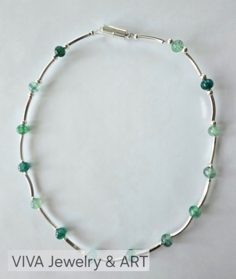 NASZYJNIK ,,SZMARAGD OCZU" Z ZIELONYMI AGATAMI I SREBREM
